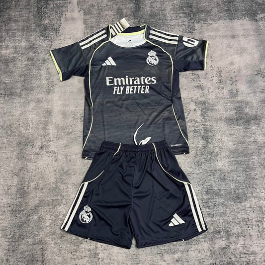 Conjunto Infantil Real Madrid 2025/26